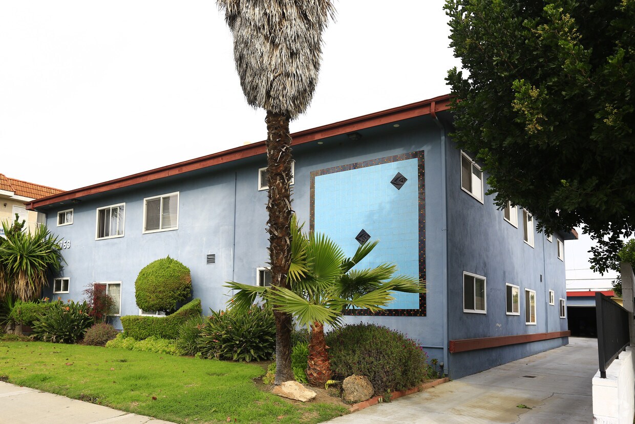 Primary Photo - 3753 Artesia Blvd