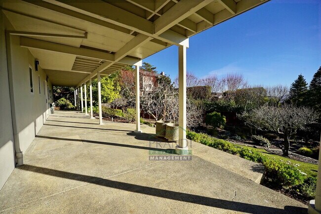 Foto del edificio - Brand New Charming 2-Bedroom Retreat - JUST Reduced to $3,950