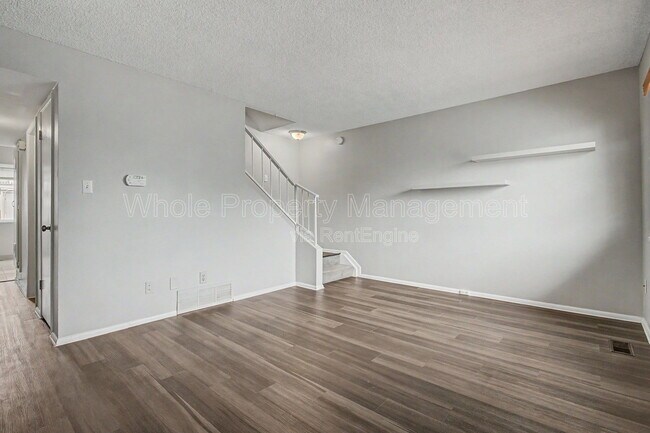 Foto del edificio - 8705 Santa Fe Dr