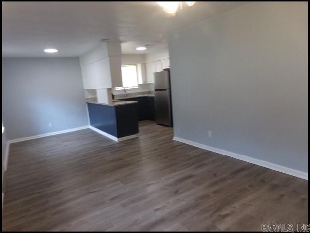 Foto del edificio - 4932 Longview Dr