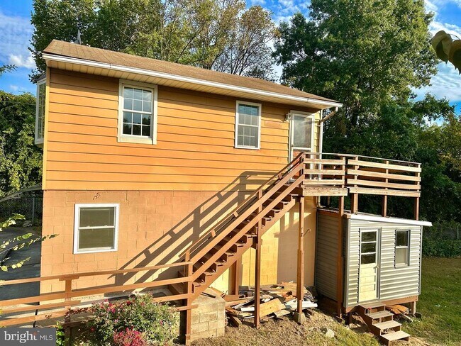 Foto del edificio - 103 Waelchli Ave