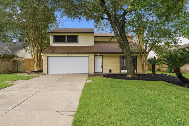 Building Photo - 3206 River Valley Dr