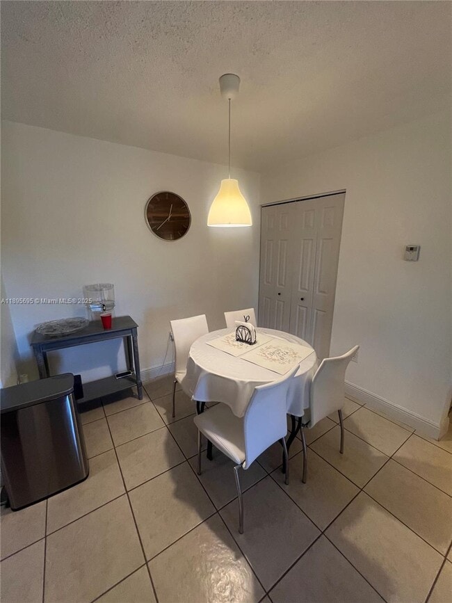 Foto del edificio - 10765 SW 108th Ave