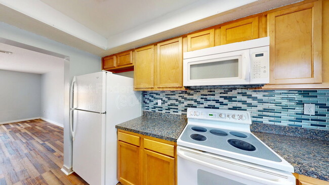 Building Photo - 11406 Bedford Oaks Dr