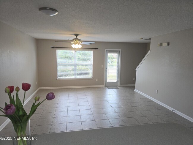 Building Photo - 1500 Calming Water Dr
