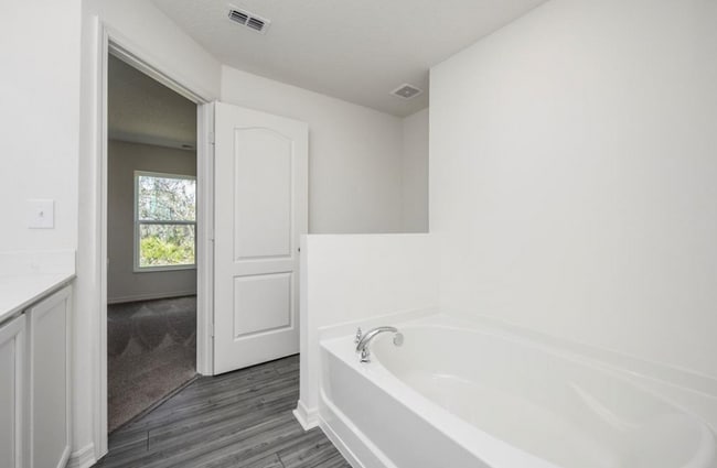 Foto del edificio - 5236 Imagination Dr