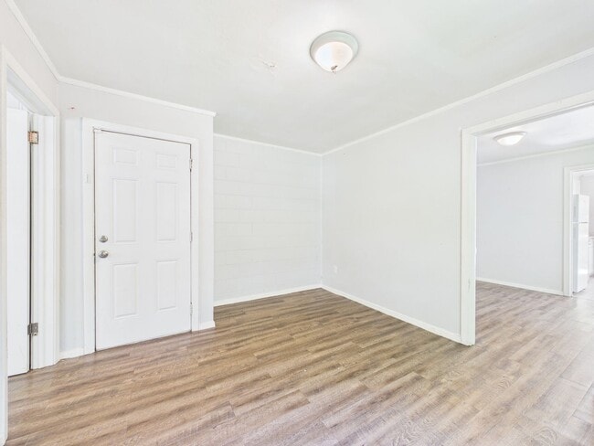 Building Photo - 923 N 20th St