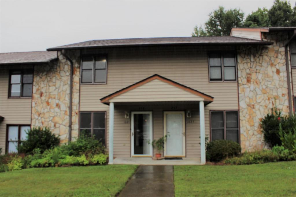 Primary Photo - 1021 Cedar Place Ct