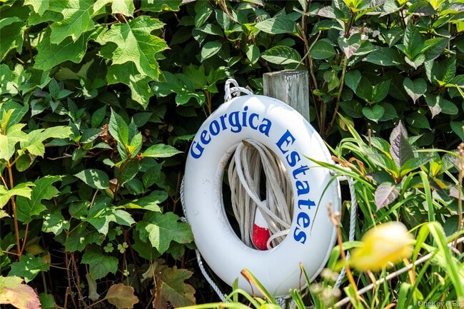 Foto del edificio - 45 Huckleberry Ln