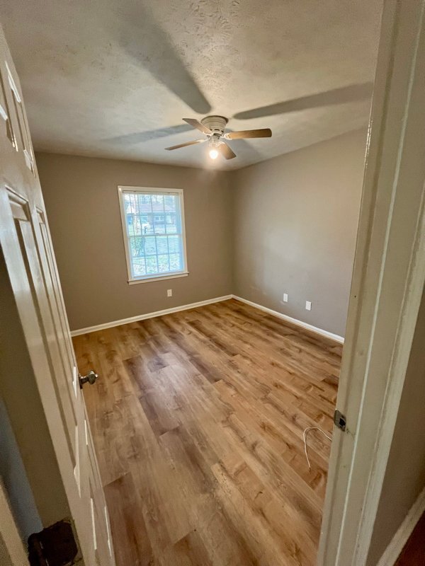 Foto del edificio - 6044 Cordova Rd