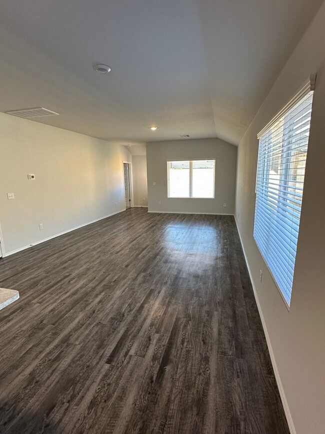 Building Photo - *New Year's Promotion!* BRAND NEW Three Be...