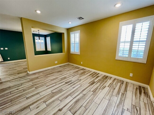 Building Photo - 10430 Bay Ginger Ln