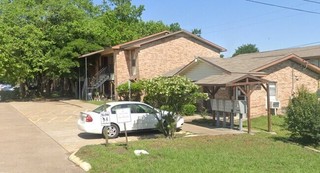 Foto del edificio - 203 E Watson St