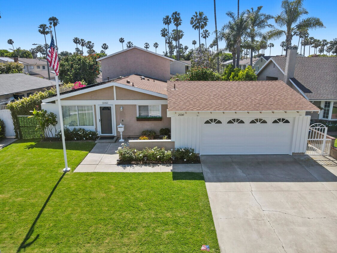 Primary Photo - 21241 Cupar Ln
