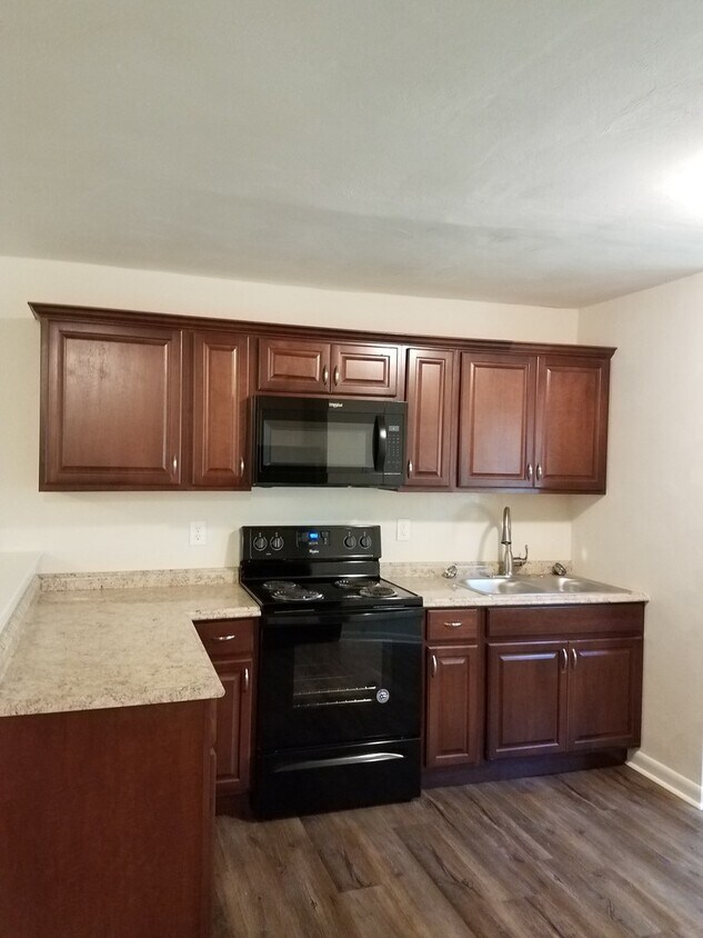 Foto principal - 120 Orange Ave