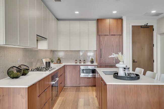 Foto del edificio - 556 Columbus Ave