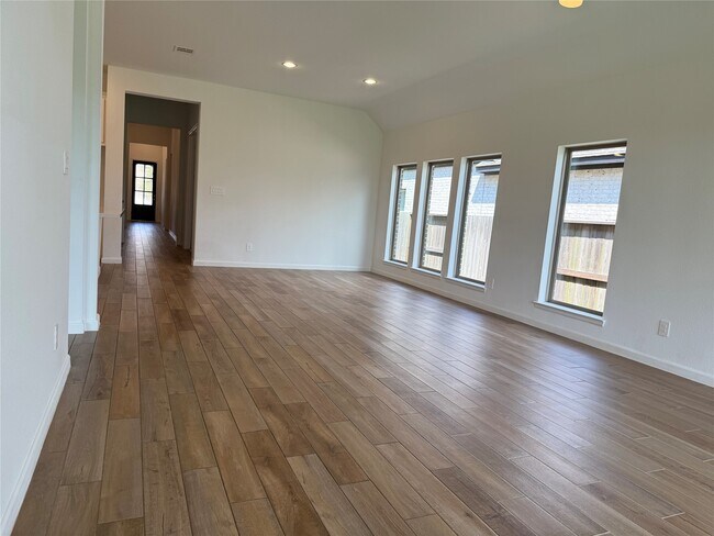 Foto del edificio - 4942 Hitchings Ct