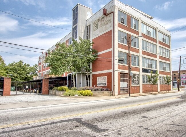Building Photo - 505 Whitehall St SW