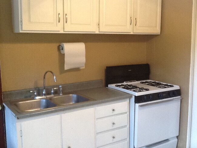 Foto del edificio - Charming 1 Bedroom, 1 Bath Apartment – Wal...