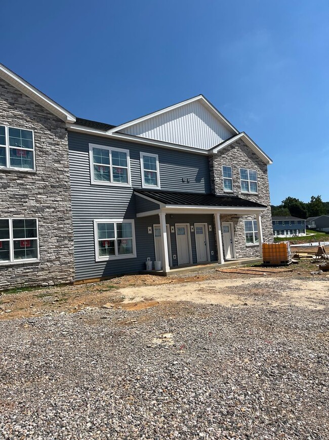 Building Photo - 3906 Tunnel Hill Rd