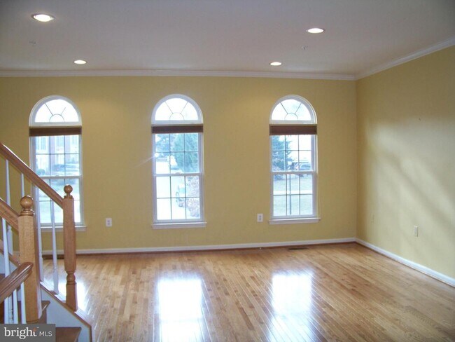 Building Photo - 231 Anvil Way
