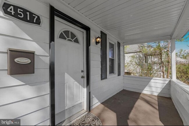 Foto del edificio - 4513 Woodlea Ave