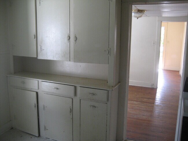 Kitchen - 113 Harrison Ave