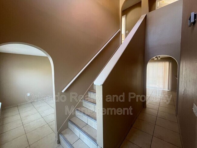 Foto del edificio - 204 Canterbury Ct