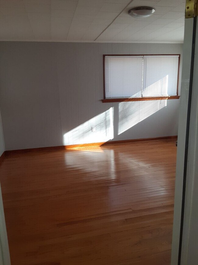 Foto del edificio - Charming 3 Bed, 1 Bath Brick Home – $1550/...