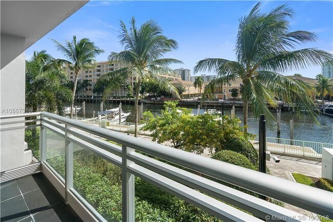 Foto del edificio - 2950 NE 188th St