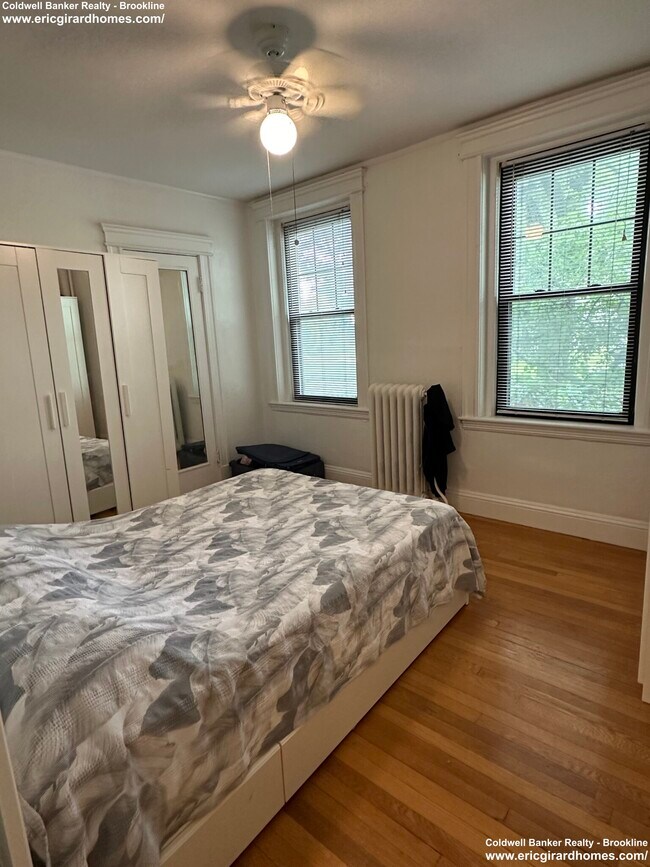 122 Riverway Unit 4, Boston, MA 02215 Condo for Rent in Boston, MA