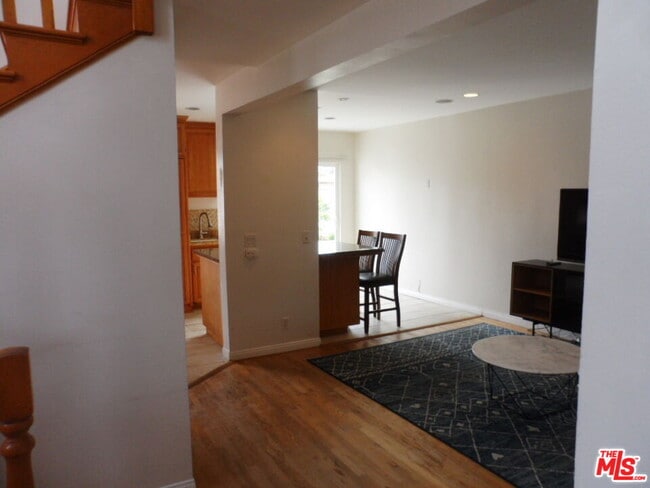 Building Photo - 12566 Woodbine St