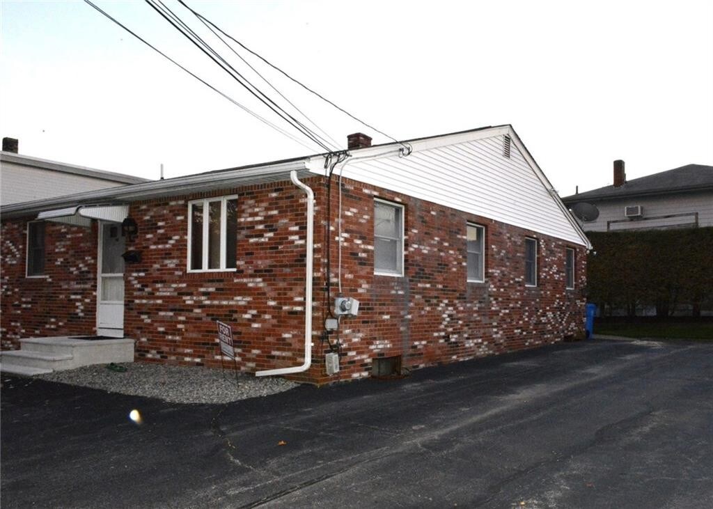 Primary Photo - 102 Capuano Ave
