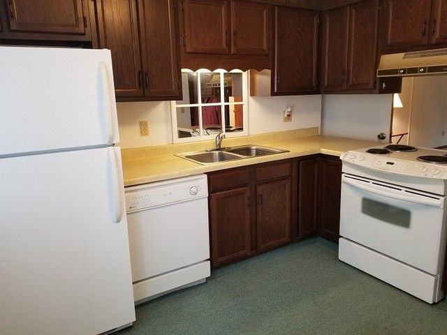 Kitchen - 103 S Spring St