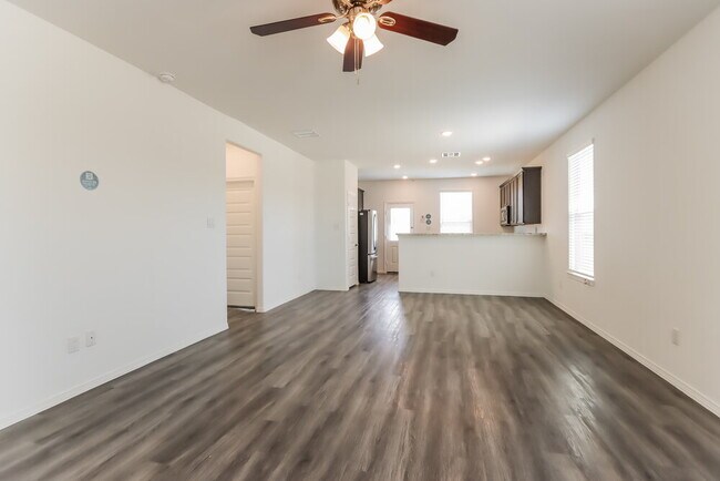 Foto del edificio - 20975 Endeavor St