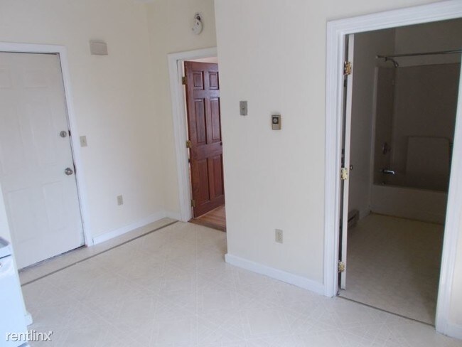 Building Photo - 1 br, 1 bath Apartment - 248 Valley St