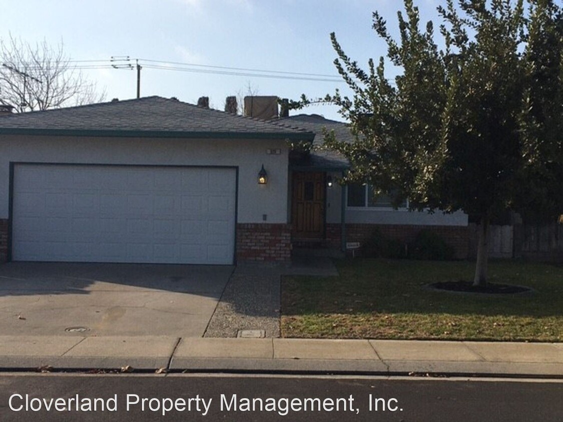 Primary Photo - 4 br, 2 bath House - 829 Jade Place