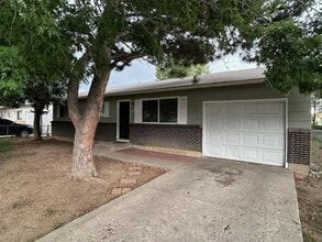 Building Photo - 1515 Chadwick Dr