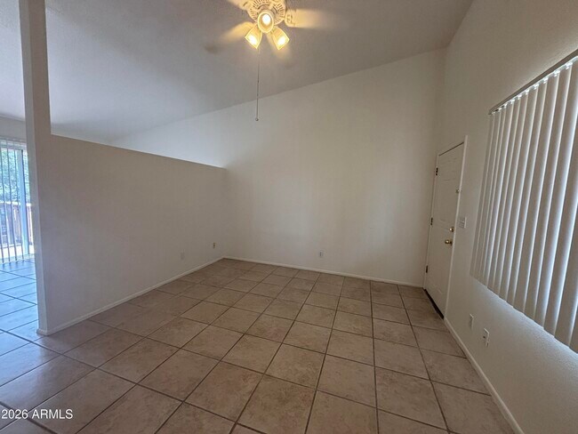 Foto del edificio - 1200 Lanny Ave