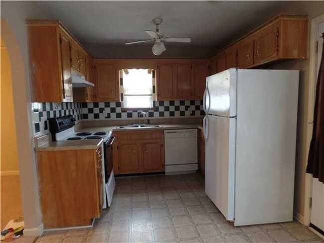 Foto del edificio - 3 Bedroom 1 Bathroom Home!