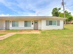 Foto principal - 1015 E Main St