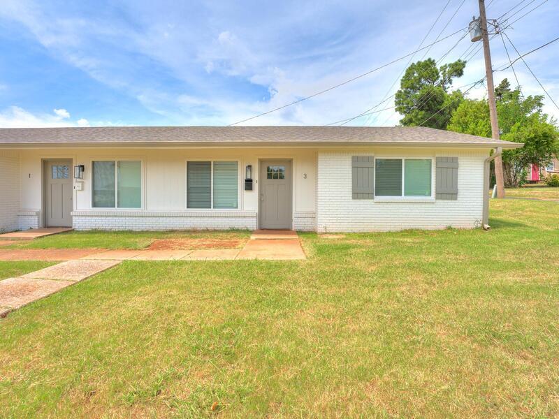 Foto principal - 1015 E Main St