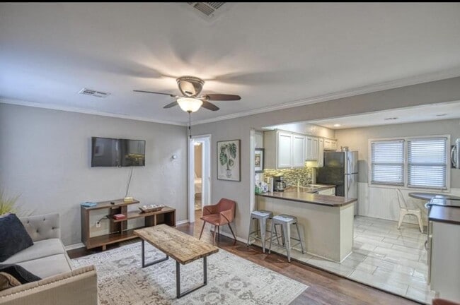 Photo - 4508 NW 34th St House