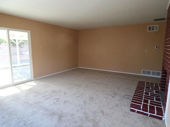 Foto del edificio - 44515 Stanridge Ave