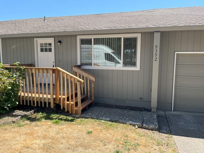 Building Photo - 2-Bedroom Home w/ Garage, A/C, & Backyard!