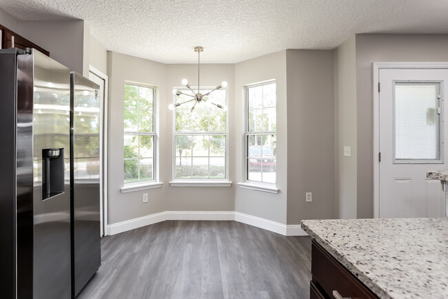 Building Photo - Amazing 3 Bedroom Home in St Augustine, FL!