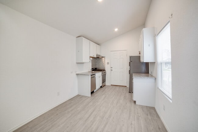 Building Photo - 4247 Thalweg Way