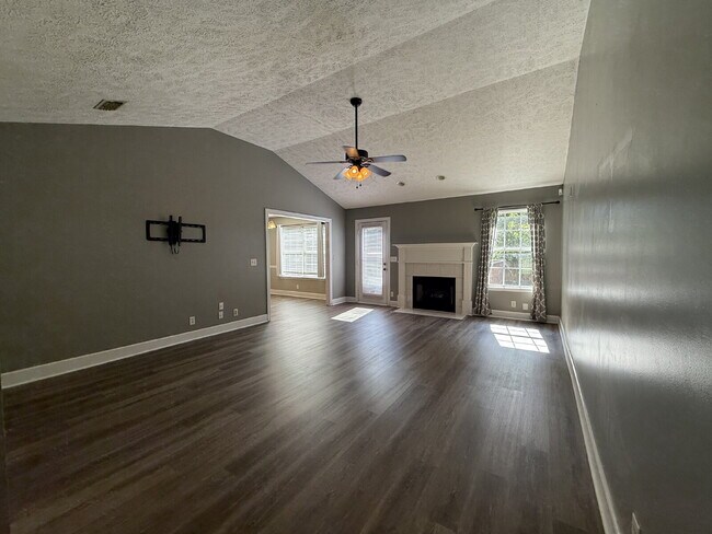 Building Photo - Beautiful One-Level Home with 2-Car Garage, Fenced Yard & Lawn Care Included