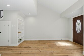 Building Photo - 1063 Country Pl Dr