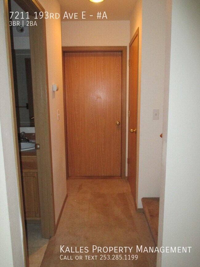 **PENDING APP**Beautiful 3 Bedroom Duplex House for Rent in